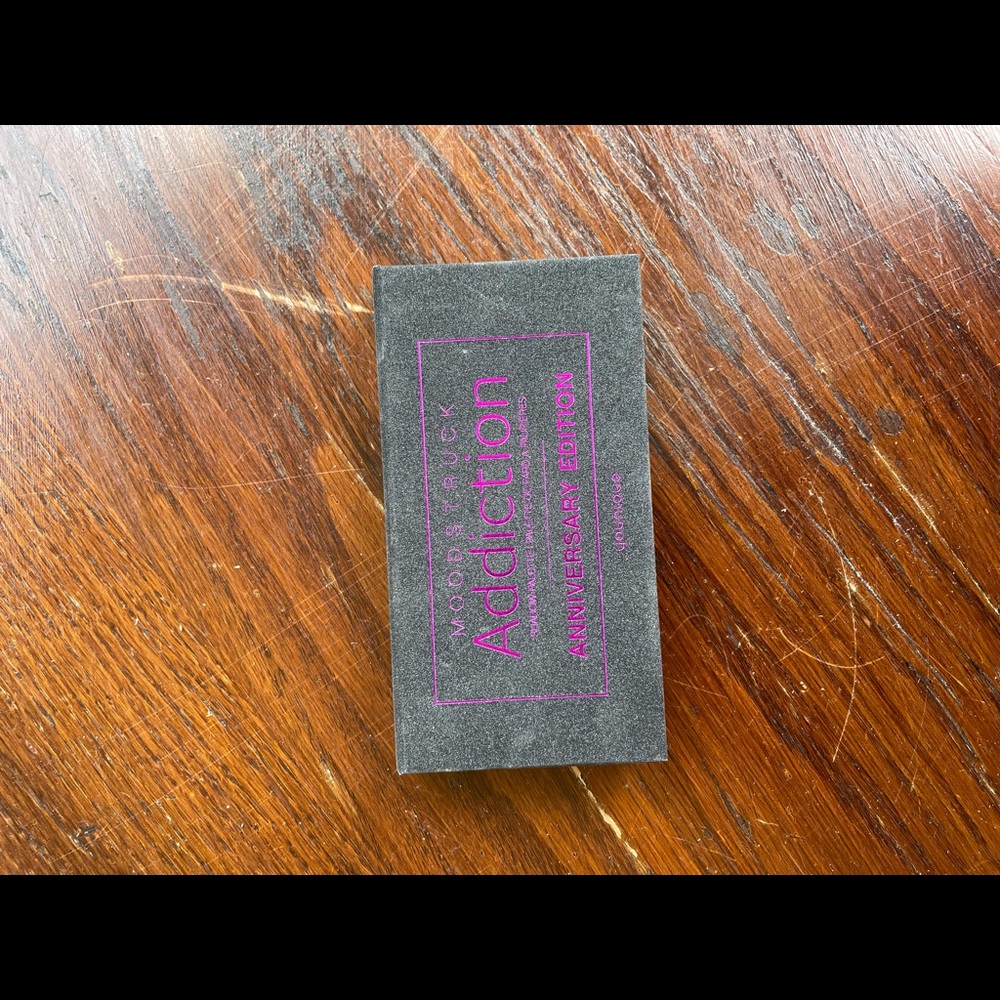 Younique cosmetics anniversary edition
